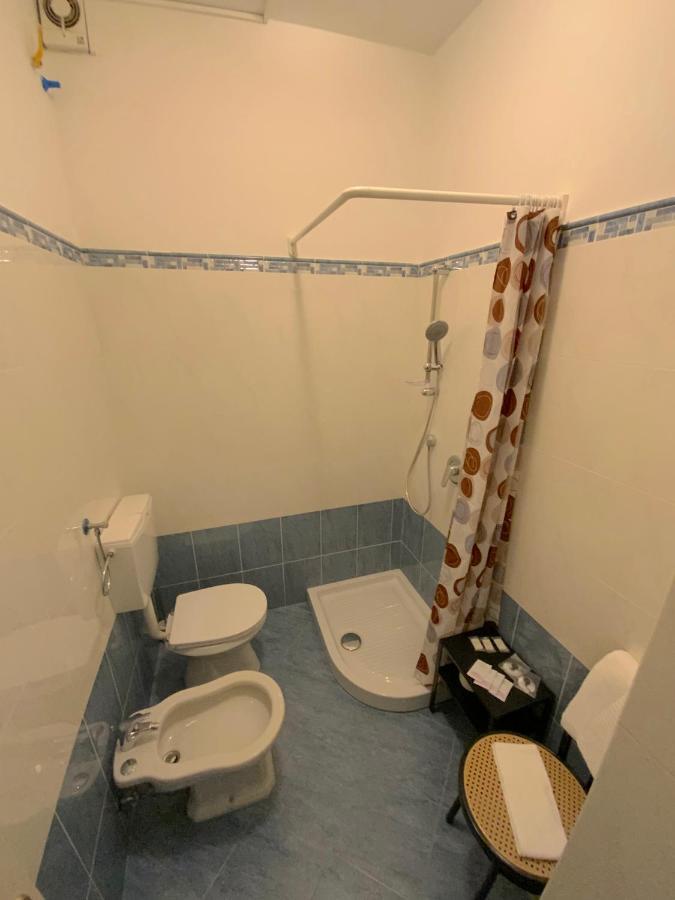 Hotel Naviglio مارينا دي بييتراسانْت المظهر الخارجي الصورة