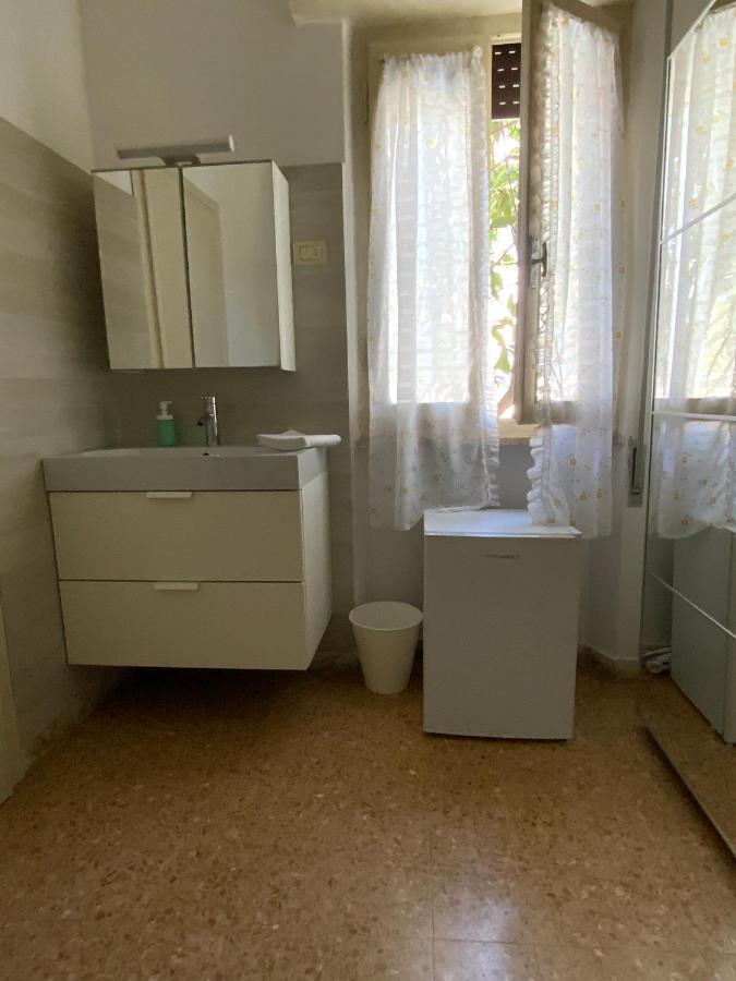 Hotel Naviglio مارينا دي بييتراسانْت المظهر الخارجي الصورة